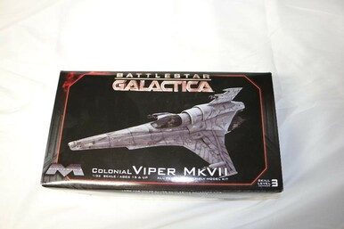 MOE916 - Moebius 1/32 Battle Star Galactica Colonial Viper MkVII - WWWEB10101040