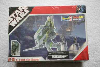 RMX1853 - Revell Star Wars AT-RT Recon Transport - WWWEB10101990