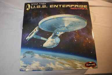 POL1000 - Polar Lights 1/1000 Star Trek Original Series USS