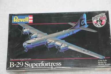 RMX5711 - Revell 1/48 B-29 Superfortress