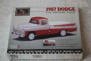 SCM28590 - Spec Cast 1/25 1957 Dodge D100 Sweptside Pickup - WWWEB10103445