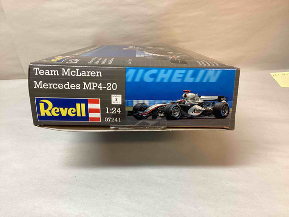 RAG07241 - Revell 1/24 Team McLaren Mercedes MP4-20 - WWWEB10104734