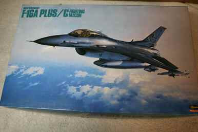 HASSK-005:4800 - Hasegawa 1/32 F-16A Plus Fighting Falcon - Pre