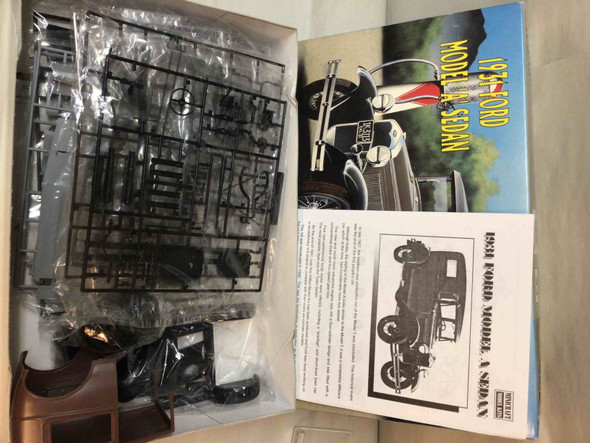 MIN11211 - Minicraft - 1/16 1931 Ford Model 'A' Sedan - WWWEB10105602