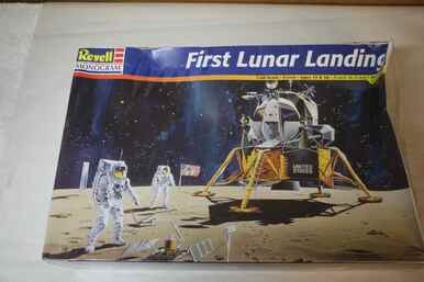 RMX5081 - Revell 1/48 First Lunar Landing WWWEB10105763