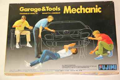 FUJ116686 - Fujimi 1/24 Garage Tools - Wheels & Wings Hobbies