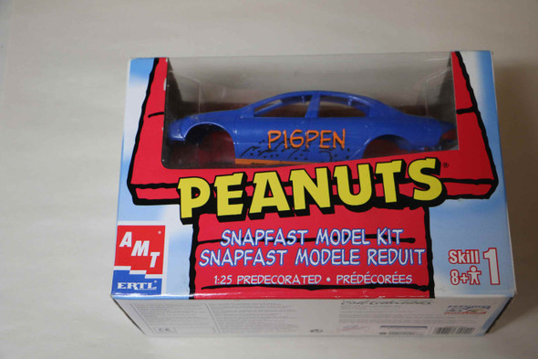 AMT31012 -  AMT 1/25 Peanuts Snapfast Model Kit
