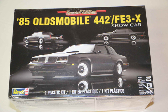 RMX85-4446 - Revell 1/25 1985 Oldsmobile 442/FE3-X Show Car