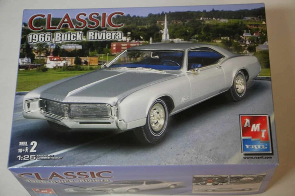 AMT30083 - AMT 1/25 Classic 1966 Buick Reviera WWWEB10106733