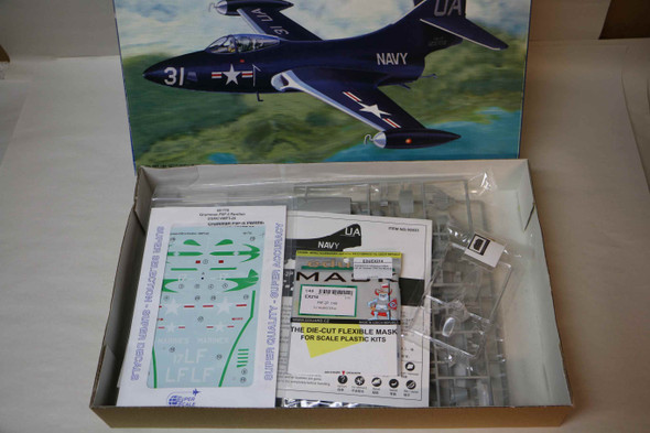 TRP02833 - Trumpeter 1/48 US Navy F9F-2P Panther WWWEB10107125