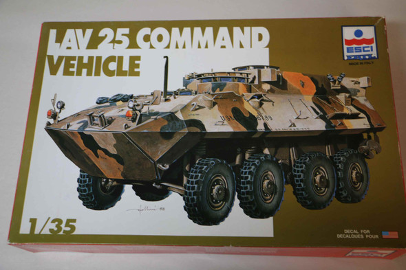 ESC5034 - Esci 1/35 LAV 25 Command Vehicle - WWWEB10107731