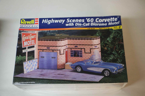 RMO85-7800 - Revell Monogram 1/24 Highway Scenes 37 Ford with die