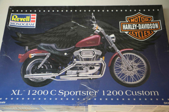RMO85-7310 - Revell Monogram 1/8 Harley Davidson XL 1200 C Sportster - WWWEB10108883