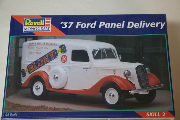 RMO85-7628 - Revell Monogram 1/25 1937 Ford Panel Delivery - WWWEB10109010