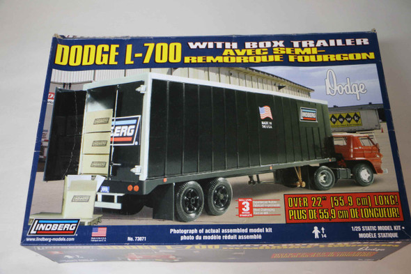 LIN73071 - Lindberg 1/24 Dodge L-700 with Box Trailer - WWWEB10109027