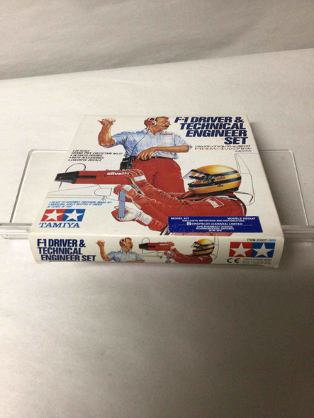 TAM20027 - Tamiya 1/20 F1 Driver and Technical Engineer Set - WWWEB10109711