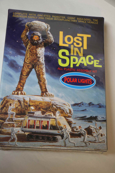 POL5032 - Polar Lights 1/32 Lost in Space Cyclops and Space Vehicle - WWWEB10109813