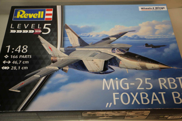 RAG03931 - Revell - 1/48 MiG-25 RBT 'Foxbat B' (ICM kit) WWWEB10112882