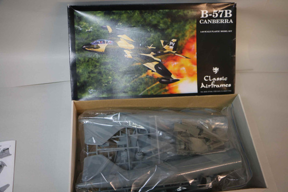 CLA4130 - Classic Airframes - 1/48 B-57B Canberra WWWEB10113150