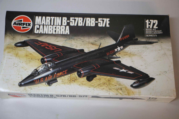 AIR05018 - Airfix 1/72 Martin B-57B/RB-57E Canberra - WWWEB10113355