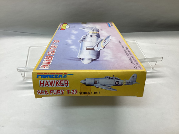 PNR4014 - Pioneer 2 1/72 Hawker Sea Fury T-20 - WWWEB10114226