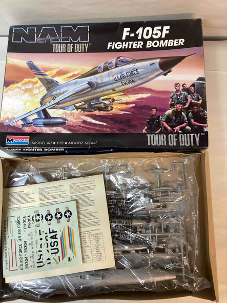 MON5450 - Monogram 1/72 F-105F Fighter Bomber - WWWEB10114259