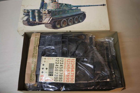 TAMMT126 - Tamiya 1/35 Tiger I (SD.KFZ.181) - WWWEB10115241