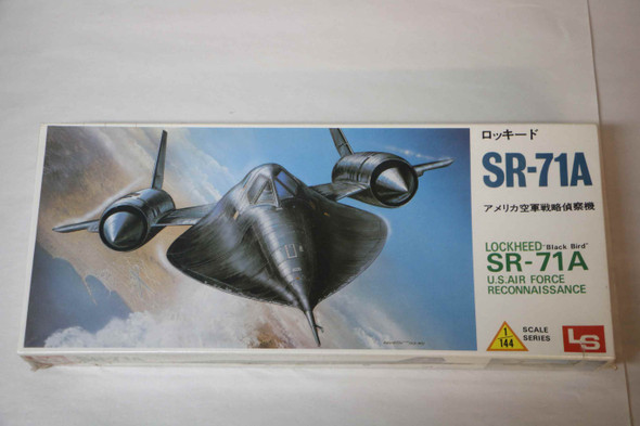 815 - Italeri Testors 1/48 Lockheed SR-71 Black Bird version SR-71A/B