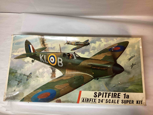 AIR12001 - Airfix 1/24 Spitfire 1a - Pre-owned 10116628