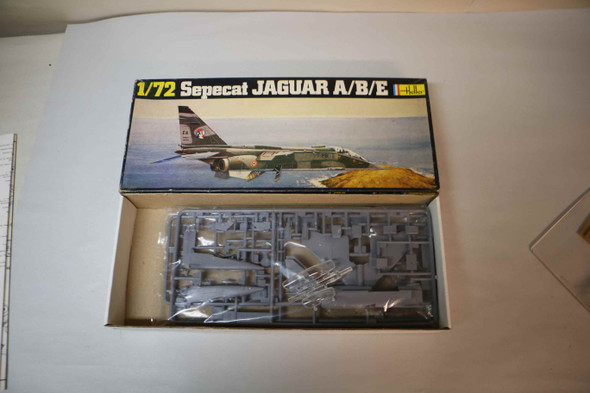 HEL263 - Heller 1/72 Sepecat Jaguar A/B/C Versions - Pre-owned 10117410