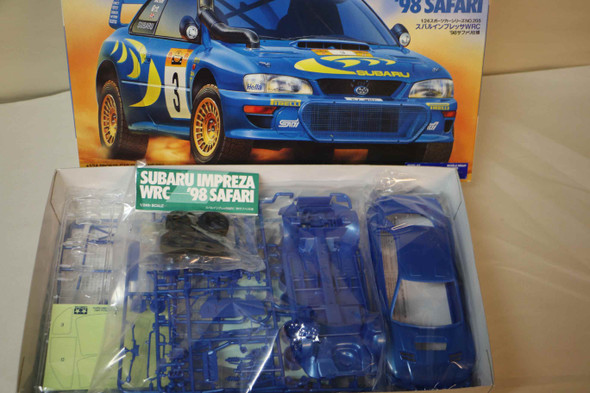 Model Kits - Pre owned - Automobiles & Trucks - Page 1