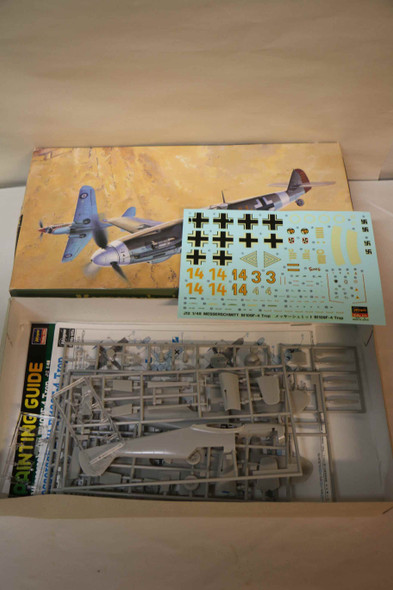 HAS09012 - Hasegawa 1/48 Bf109F-4 TROP (J12) - PREOWNED117542