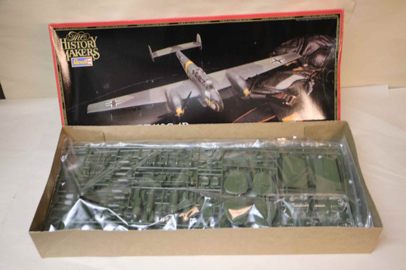 RAG8617 - Revell History Makers 1/32 Messerschmitt Bf 110C-4B - PREOWNED117545