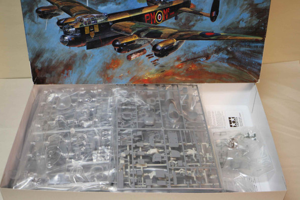 TAM61112 - Tamiya 1/48 Lancaster B Mk.I/III - PREOWNED117550