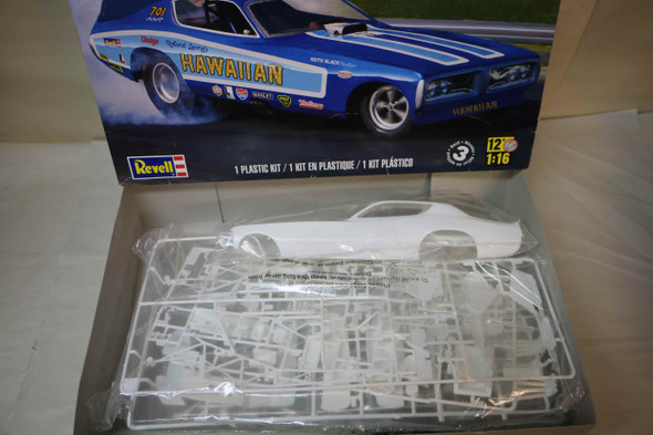 RMX85-4082 - Revell 1/16 Roland Leong's "Hawaiian" - PREOWNED117551