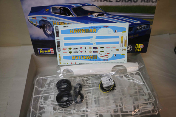 RMX85-4082 - Revell 1/16 Roland Leong's "Hawaiian" - PREOWNED117551
