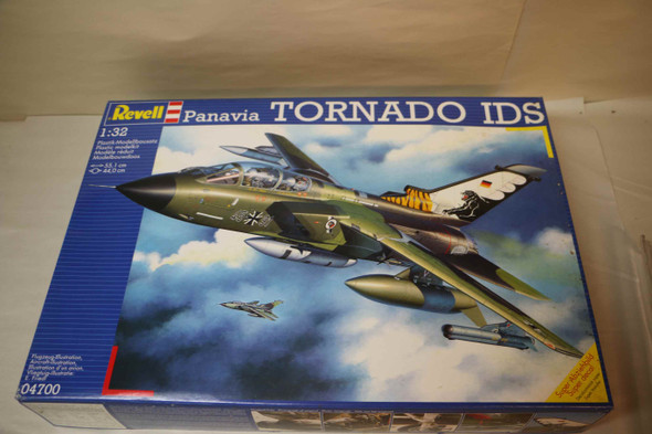 85-4666 - Revell 1/32 Tornado IDS PREOWNED
