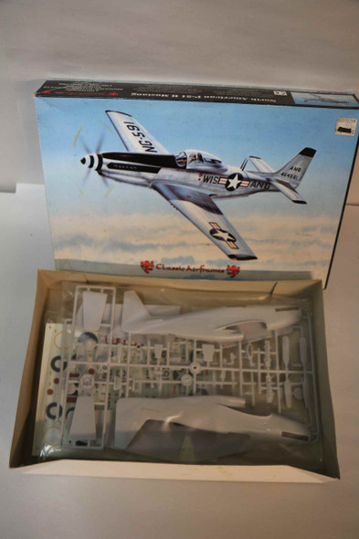 CLA426 - Classic Airframes 1/48 P-51 H Mustang - PREOWNED117579