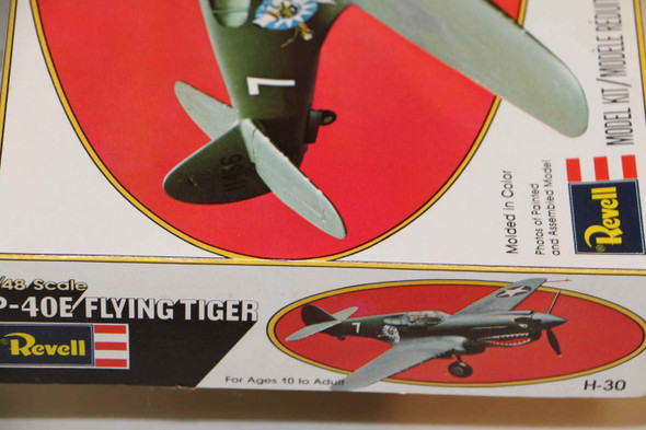 RMXH-30 - Revell 1/48 P-40E Flying Tiger  PREOWNED118722 RMXH-30 - Revell 1/48 P-40E Flying Tiger  PREOWNED118722