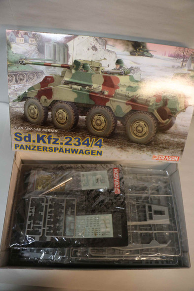 DRA6221 - Dragon 1/35 Sd.Kfz.234/4 Panzerspahwagen - PREOWNED117623