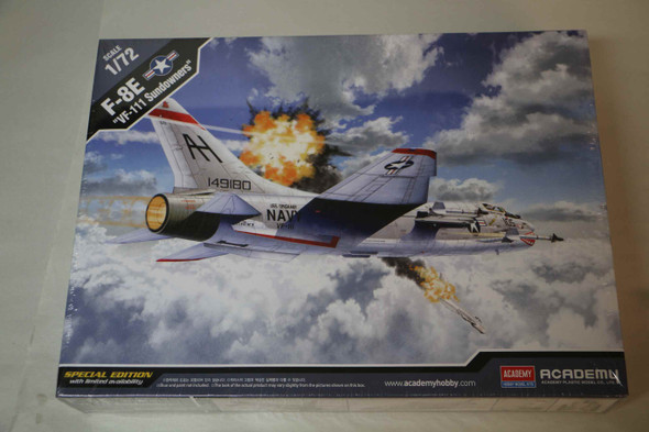 ACA12434 - Academy - 1/72 F-8E VF-111 Sundowners  PREOWNED118756
