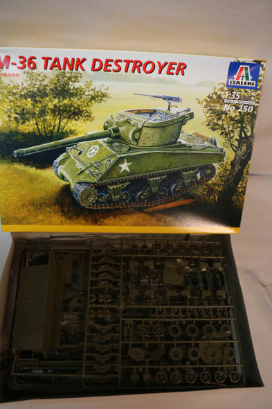 ITA250 - Italeri 1/35 M-36 Tank Destroyer (Discontinued) - PREOWNED117638