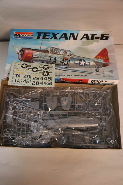 MON5306 - Monogram 1/48 AT-6 Texan PREOWNED118814