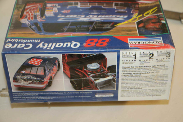 MON85-2472 - Monogram 1/24 88 Quality Care Thunderbird   PREOWNED118932