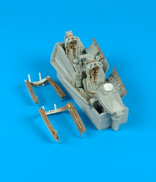 ARS2062 - AIRES Model Hobby 1/32 F-4J/S Phantom II cockpit set