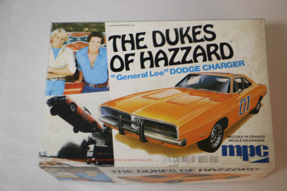 MPCQ1-0661 - MPC 1/25 Dukes of Hazzard General Lee Dodge Charger MPCQ1-0661 - MPC 1/25 Dukes of Hazzard General Lee Dodge Charger