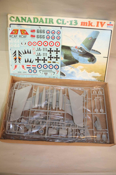 ESC4038 - ESCI 1/48 Canadair CL-13 Mk.IV  PREOWNED119125