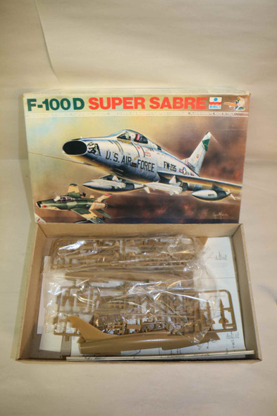 ESC9022 - ESCI 1/72 F-100 D Super Sabre  PREOWNED119129