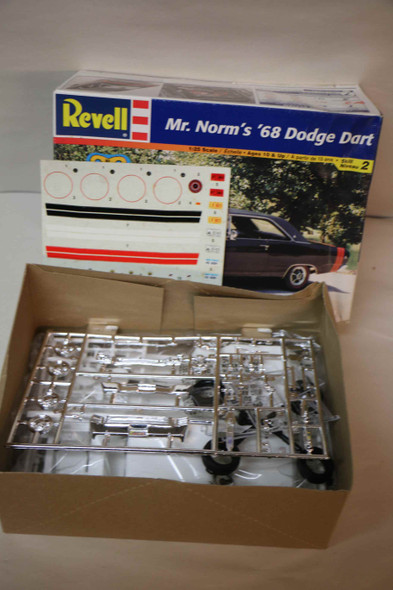 RMX85-7667 - Revell Mr. Norm's 1968 Dodge Dart 	WWHP119349