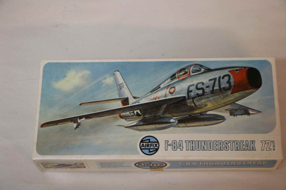 AIR03022 - Airfix 1/72 Republic F84F Thunderstreak  WWHP119365